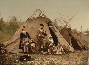 1200px-Saami_Family_1900